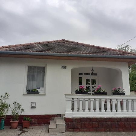 Anna Villa Balatonlelle Exteriör bild