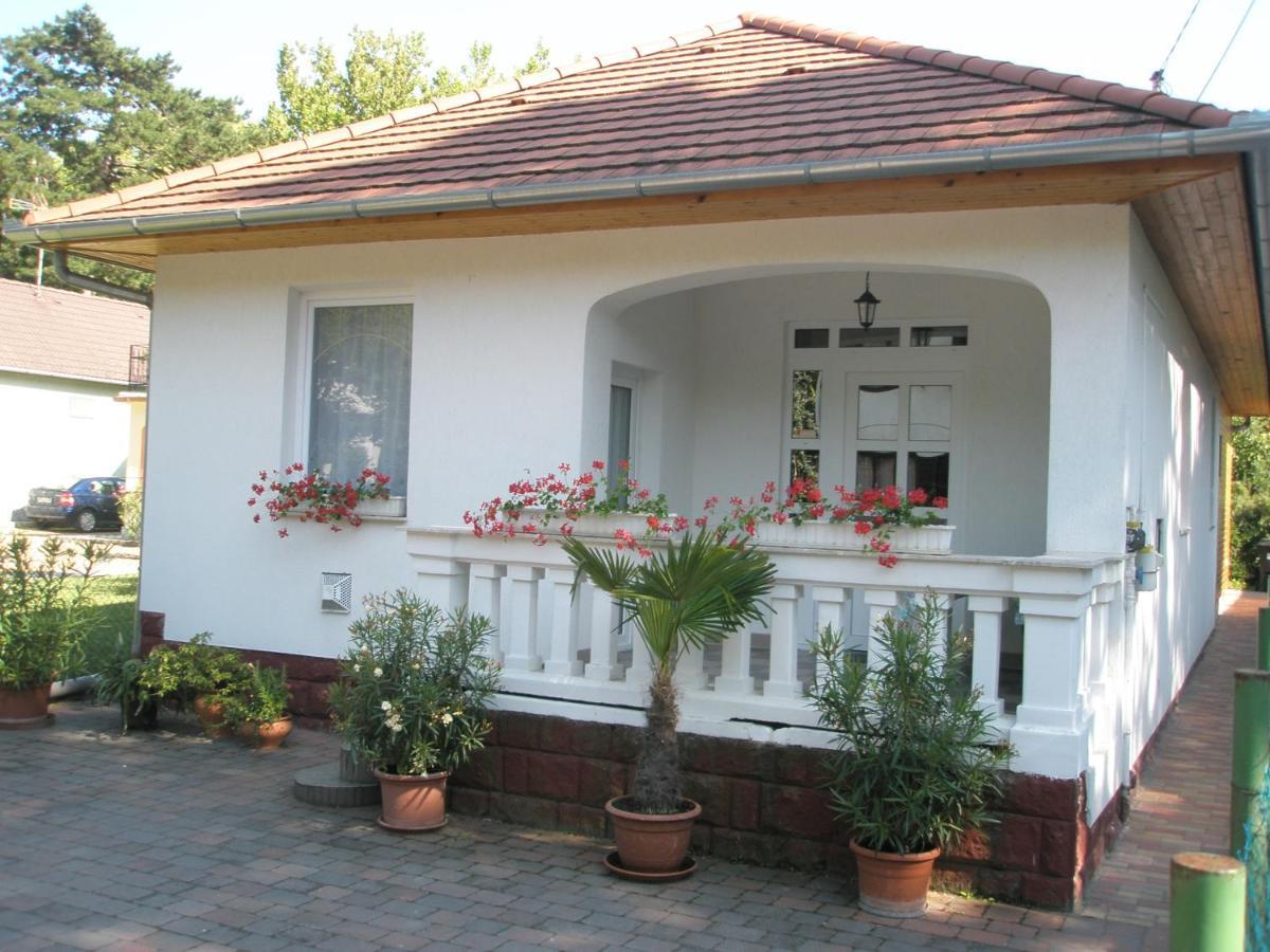Anna Villa Balatonlelle Exteriör bild