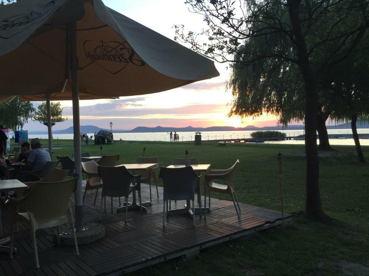 Anna Villa Balatonlelle Exteriör bild